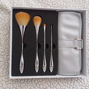 New, 5-Piece abt "Advanced Beauty Tools", Chrome-handled  Brush Collection
